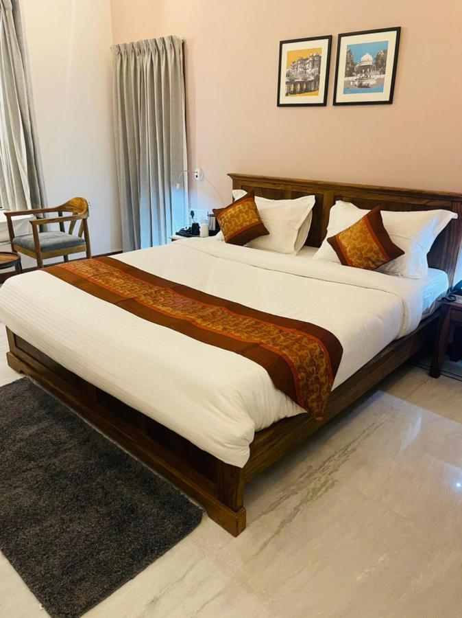 เธียรครห์ พาเลซ Hotel อุเดเปอร์ ภายนอก รูปภาพ