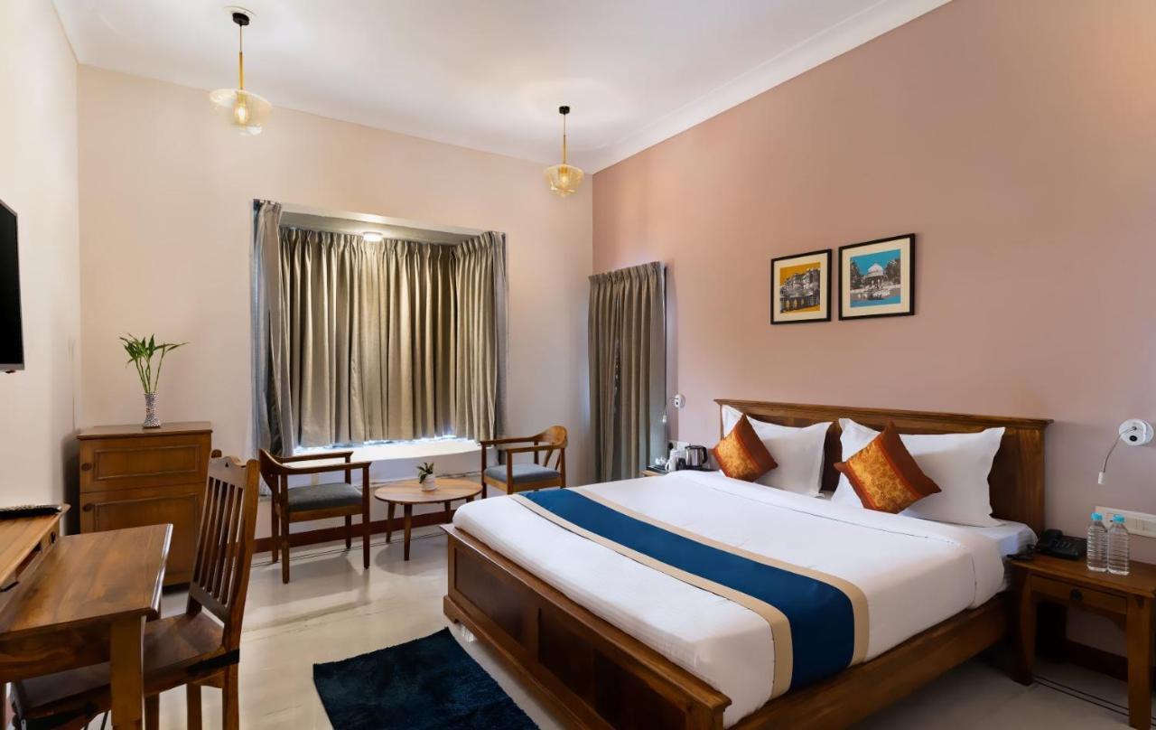 เธียรครห์ พาเลซ Hotel อุเดเปอร์ ภายนอก รูปภาพ