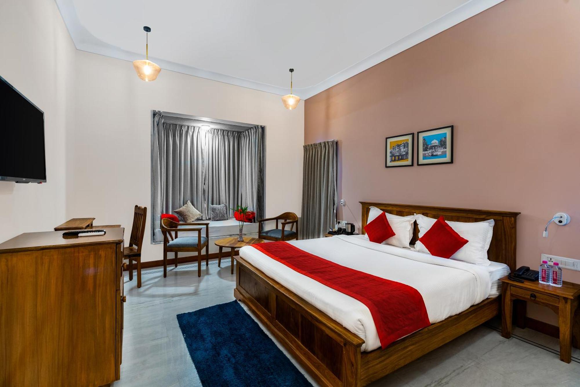 เธียรครห์ พาเลซ Hotel อุเดเปอร์ ภายนอก รูปภาพ